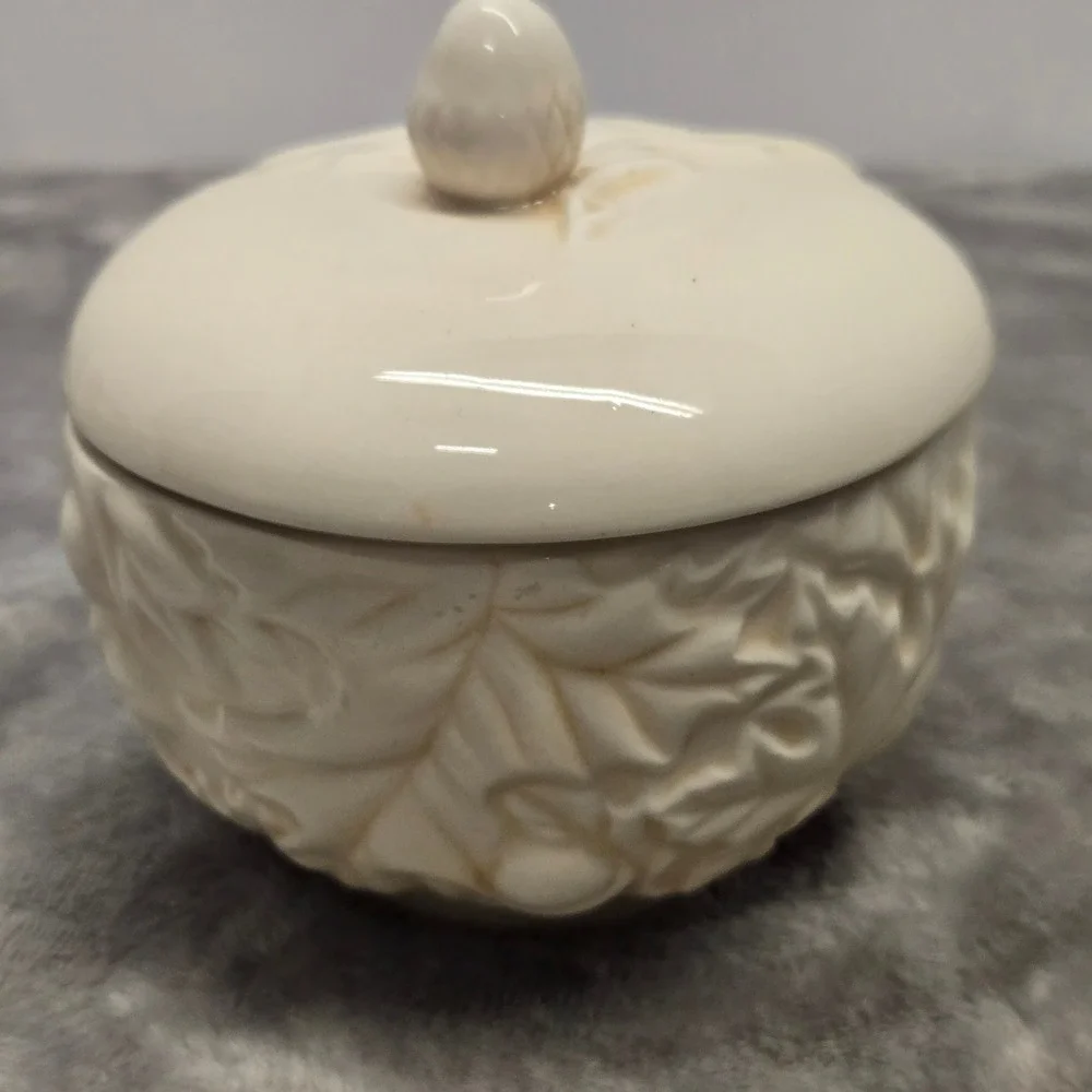Hallmark Ceramic Candle Jar with Lid Embossed Leaf Acorn Cream Ivory Decor 4in